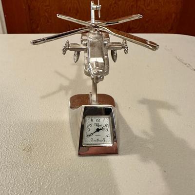 Sanis Enterprises Silver War Helicopter Novelty Desk Clock. C395SIL Preowned.