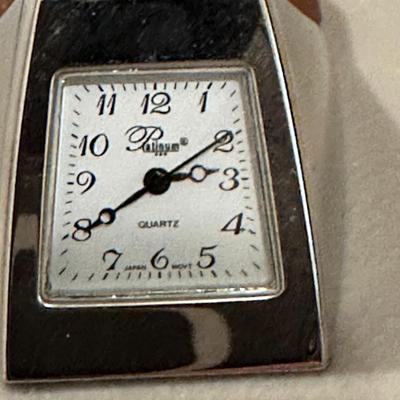Sanis Enterprises Silver War Helicopter Novelty Desk Clock. C395SIL Preowned.