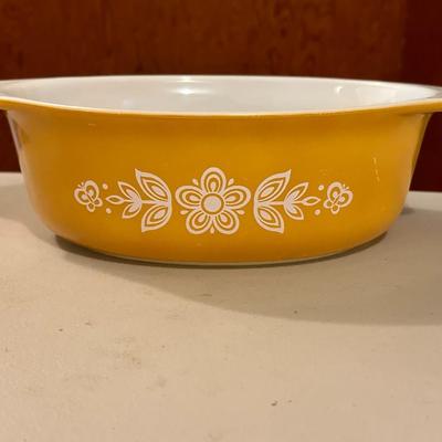 CORNING WARE PYREX BUTTERFLY GOLD 1 1/2 QUART CASSEROLE