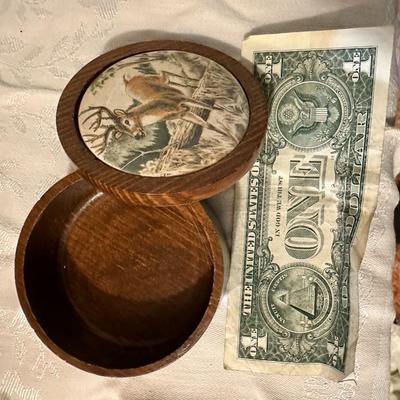 Vintage Avon Round Wooden Trinket Box with Ceramic Lid Buck Deer Hunting Wood