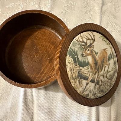 Vintage Avon Round Wooden Trinket Box with Ceramic Lid Buck Deer Hunting Wood