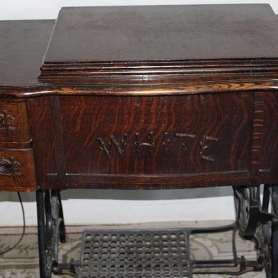 Antique 1913 White Sewing Machine