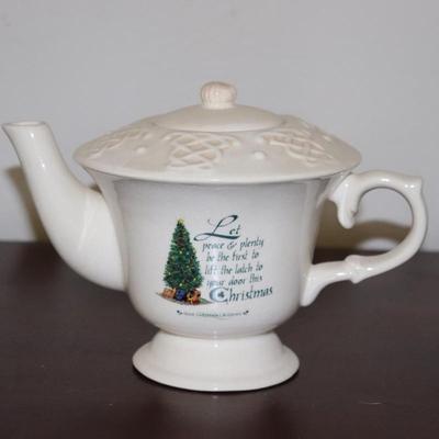 Vintage Russ Christmas Irish Blessing Teapot