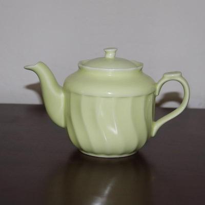 Green Textured Teapot