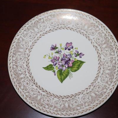 Cunningham & Pickett: SPRING VIOLET - LUNCHEON PLATE 8 1/8