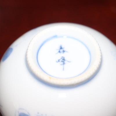 Set of 2 arita ware shunho ceramic camellia minature cups