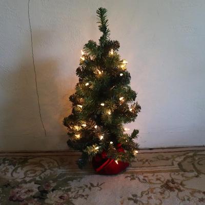 Table top christmas tree working