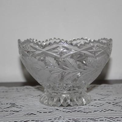 Lot of crystal and glass bowls