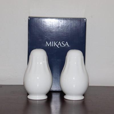 Milasa Salt and Pepper Shakers