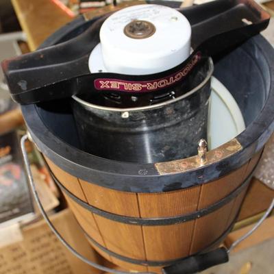 Vintage Icecream Maker