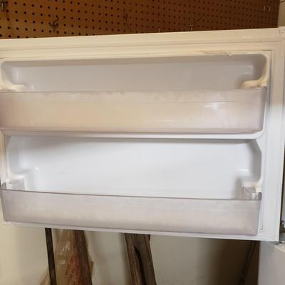 GE Refrigerator (G-KD)