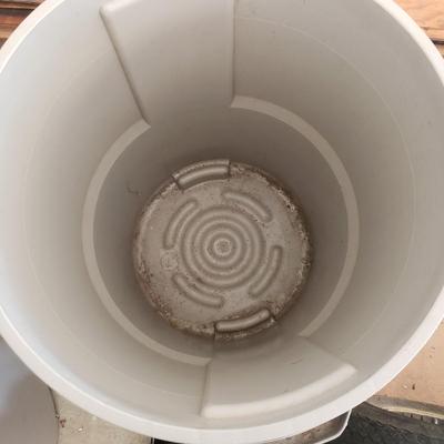Four 34 Gallon Trash Cans (G-KD)