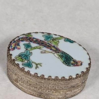 Vintage Chinese Oval Porcelain Ring Trinket Shard Box