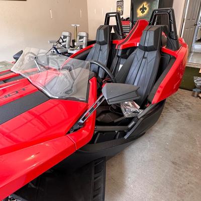 POLARIS ~ 2016 Slingshot ~ Please Read Description Below ~ Serious Inquires Only!