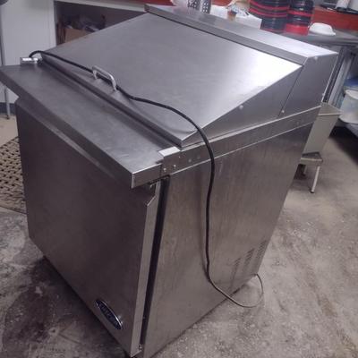 Commercial 28" Entree Sandwich Prep Cooler