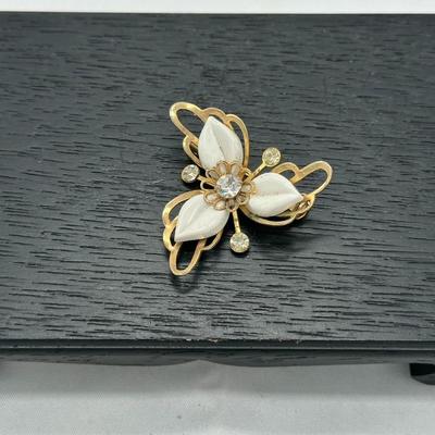 Vintage broach
