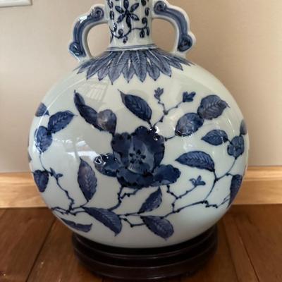 Chinese Vintage Vase Lamp-local pickup and shipping available