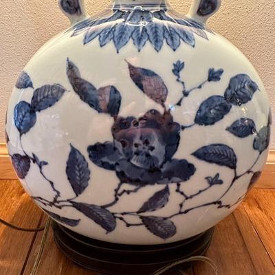 Chinese Vintage Vase Lamp-local pickup and shipping available