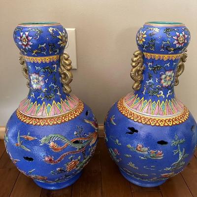 Pair of Chinese Vintage Porcelain Enamel Colour Bottle Vase With Four Characters Mark-local pickup and shipping available