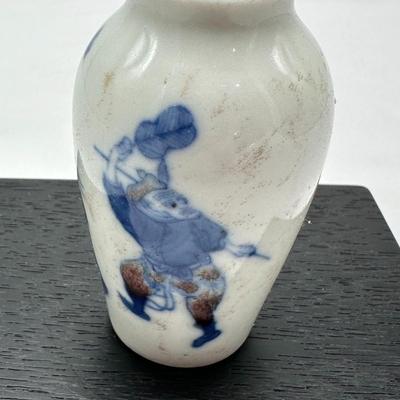 Chinese Blue And White Snuff Bottle