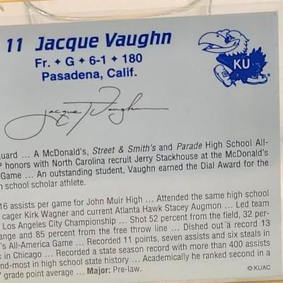 8 signed sport card including Lamar Jackson, Matt Carpenter