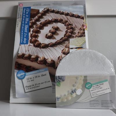 Lot of Performance pans for baking