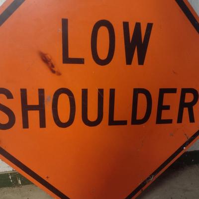 Genuine 'Low Shoulder' Metal Traffic Sign