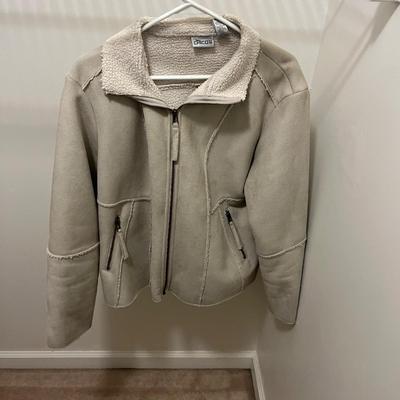 Guess Coat & More Ladies Outerware (HC-MG)
