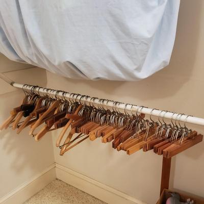 Wooden Hangers, Shoes Stretchers and more (PC-BBL)