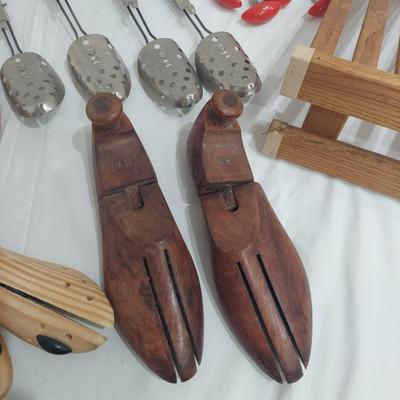 Wooden Hangers, Shoes Stretchers and more (PC-BBL)
