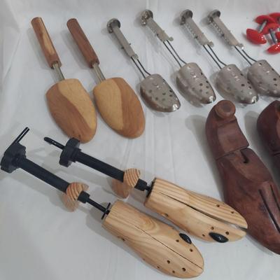 Wooden Hangers, Shoes Stretchers and more (PC-BBL)