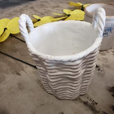 Flower Pots, Birdfeeders and More (G-KD)