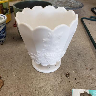 Flower Pots, Birdfeeders and More (G-KD)