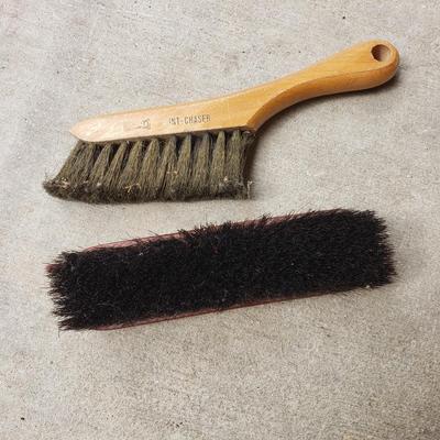 Wooden Chair and Cobblers Tools (G-KD)