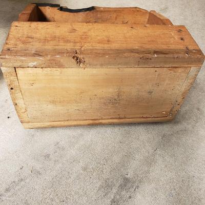 Wooden Chair and Cobblers Tools (G-KD)
