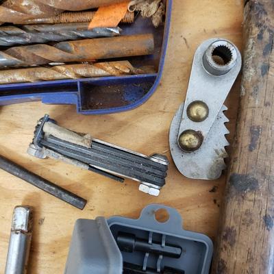 Assorted Hand Tools (G-KD)