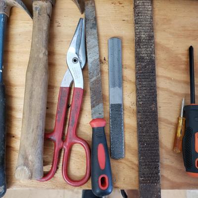 Assorted Hand Tools (G-KD)