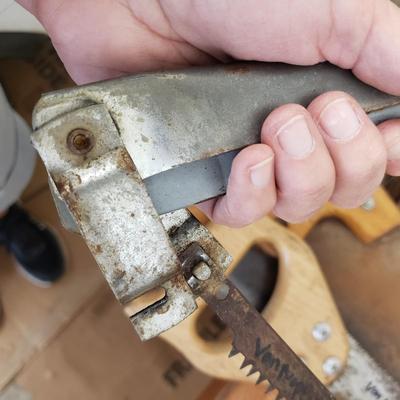 Assorted Hand Tools (G-KD)