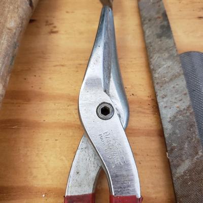 Assorted Hand Tools (G-KD)