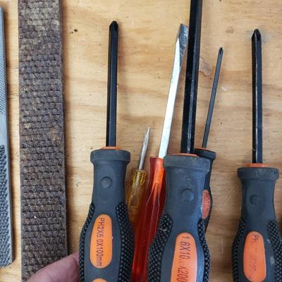 Assorted Hand Tools (G-KD)