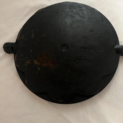 Wagner Ware & Norrahammar Cast Iron Pans (K-MG)
