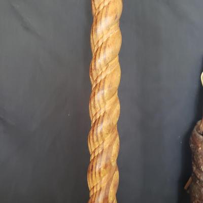 Four White Aprons and Two Handmade Brooms (D-KD)