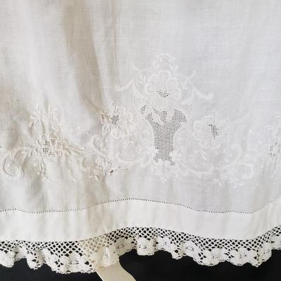 Four White Aprons and Two Handmade Brooms (D-KD)