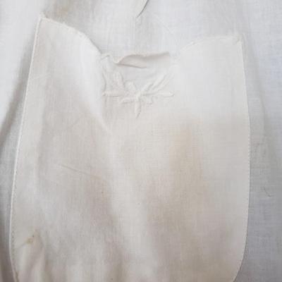 Four White Aprons and Two Handmade Brooms (D-KD)