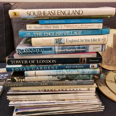 English Travel Souvenirs and Books (D-KD)