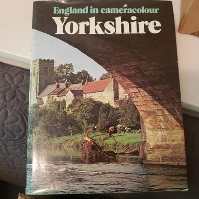 English Travel Souvenirs and Books (D-KD)