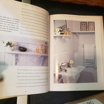 English Travel Souvenirs and Books (D-KD)