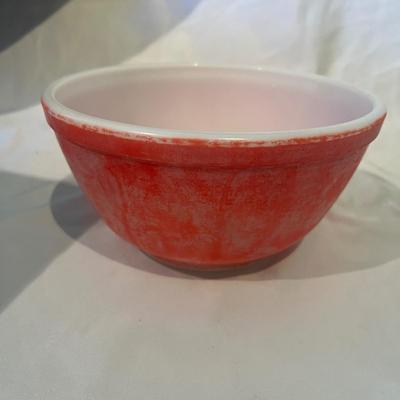 Six Vintage Pyrex Bowls (K-MG)