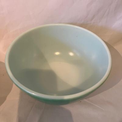 Six Vintage Pyrex Bowls (K-MG)