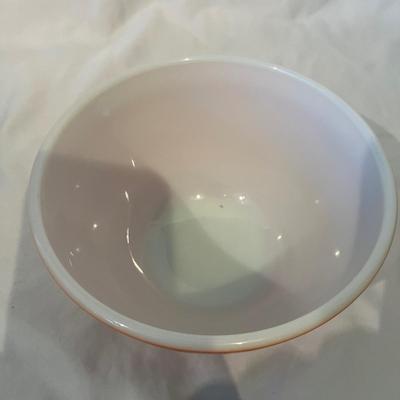 Six Vintage Pyrex Bowls (K-MG)